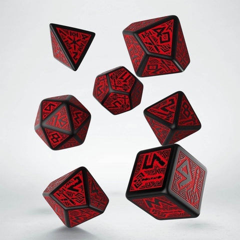 Q - Workshop: Dwarven kauliukų rinkinys juodos ir raudonos spalvos - HOBI.LT 🇱🇹