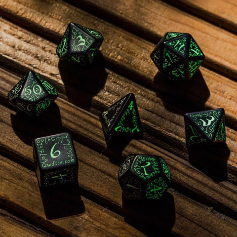 Q - Workshop: Elvish kauliukų rinkinys juodos ir fluorescencinės sp šviečia tamsoje - HOBI.LT 🇱🇹