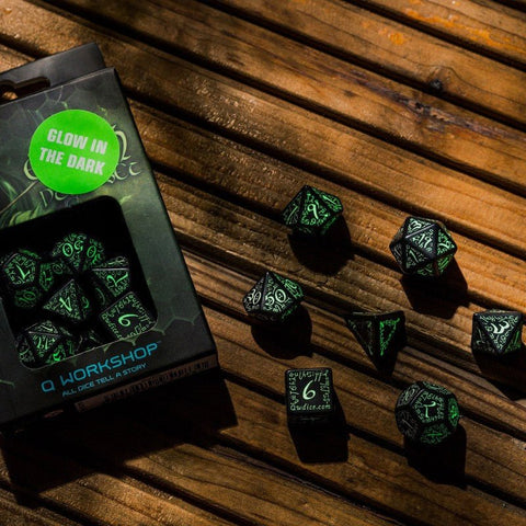 Q - Workshop: Elvish kauliukų rinkinys juodos ir fluorescencinės sp šviečia tamsoje - HOBI.LT 🇱🇹