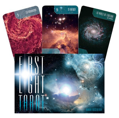 tarot kortos First Light komplektas su kosmine pakuote ir trimis demonstracinėmis kortomis (raudona, oranžinė, žydra)