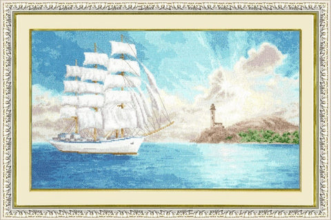 Kryželių rinkinys jūrinė scena su baltu burlaiviu ir švyturiu, dekoratyvus auksinis rėmas, 50×70 cm