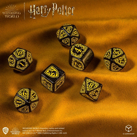 Kauliukų rinkinys Harry Potter, juodi su auksiniais skaičiais ir herbo detalėmis, 7 polihedriniai kauliukai