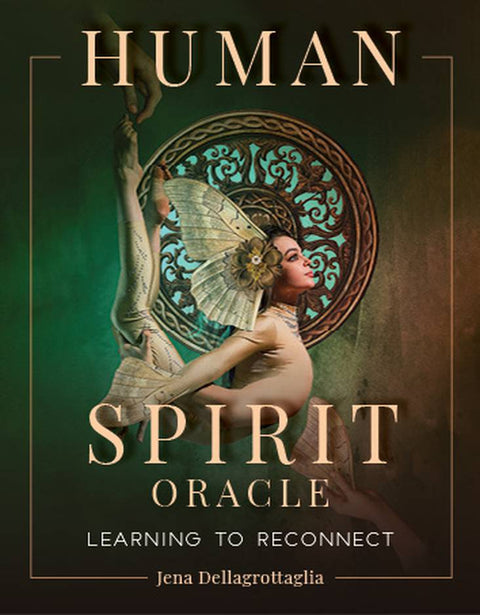 Orakulo kortos Human Spirit Oracle, žalio–auksinio ornamentuoto viršelio priekinė pusė su elegantiška sparnuotos moters iliustracija