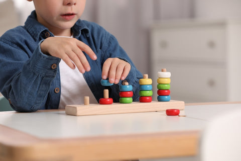 IGROTECO skaičiavimo piramidė su 15 žiedų ir 10 kortelių – mokomasis žaislas 3+