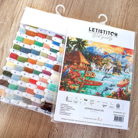 kryželių siuvinėjimo rinkinys LETISTITCH Island Life su daugiau nei 40 spalvotų siūlų ant kortelių ir viršutine pakuote, parodytas iš viršaus