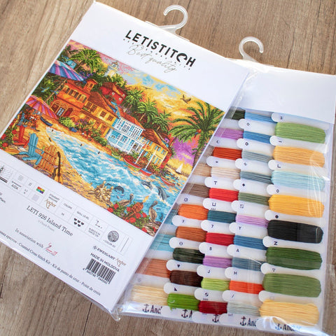 Siuvinėjimo rinkinys Island Time (Letistitch) su 40+ paženklintų Anchor siūlų spalvų palete pakuotėje