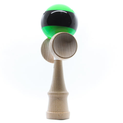 YoYoFactory medinė žalia kendama, 18 cm – triukams, 9+