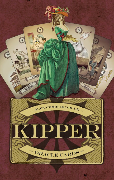 Kipper kortos: dėžutės priekinis dizainas su žalia moters figūra ir fanuotomis antikvarinėmis kortomis