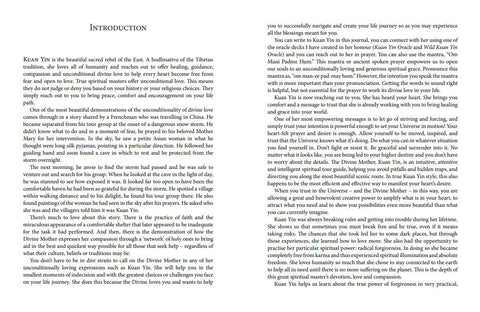 Knyga – atvertas dviejų puslapių įvado tekstas, aiškus serif šriftas ir išdėstymas, leidžiantis peržiūrėti vidinį maketą ir tipografiją