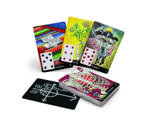 Tarot kortos su ryškiomis iliustracijomis, keturiomis atvertomis kortomis ir stambios kortų kaladės nugarėle parduotuvės puslapyje