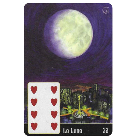 La Luna tarot korta su didžiuliu mėnuliu virš violetinės miesto panoramos ir septynių širdžių įkliju apatinėje kairėje