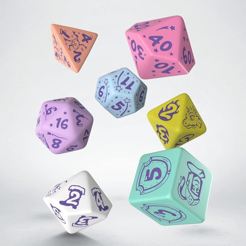 RPG kauliukų rinkinys pastelinėmis spalvomis, 7 įvairių formų metami kauliukai su numeriais ir simboliais