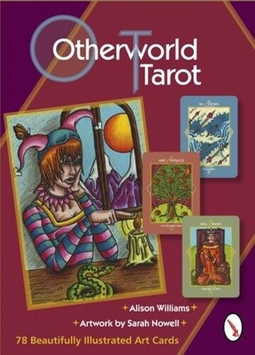Otherworld Tarot dėžutė su ryškiais Sarah Nowell iliustracijomis, priekyje juokdario korta ir trys pavyzdinės kortos