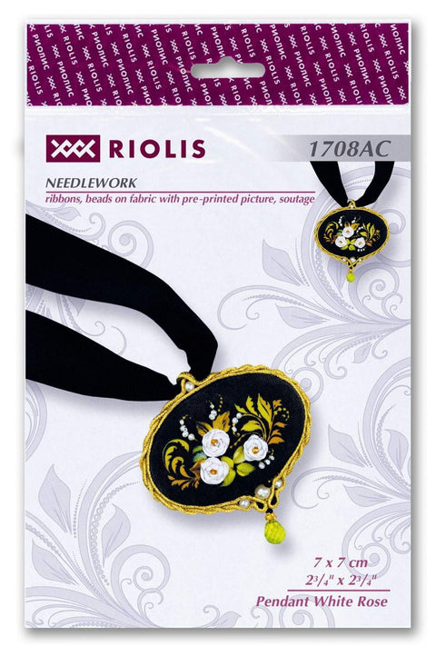 Pakabutis Riolis 7×7 cm, juodas audinys su baltomis rožėmis ir karoliukais, auksiniu soutache apvadu, juoda juostelė ir žalias lašelio papuošalas