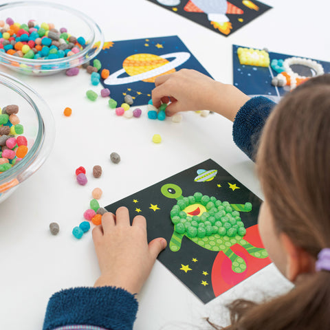 PLAYMAIS kūrybinė mozaika „Kosmosas“ – 2300 kukurūzų, 3+, tvarus rinkinys