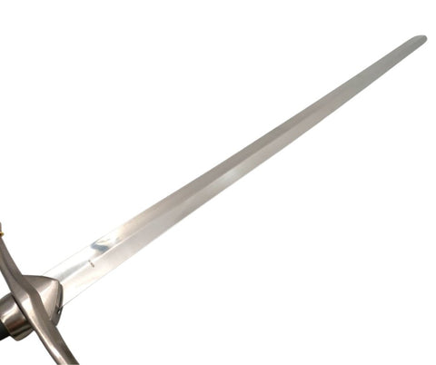 Kalavijas poliruotu plienu, ilga tiesi geležtė kampu rodoma, matomas kryžminis gardas ir dvipusė briauna