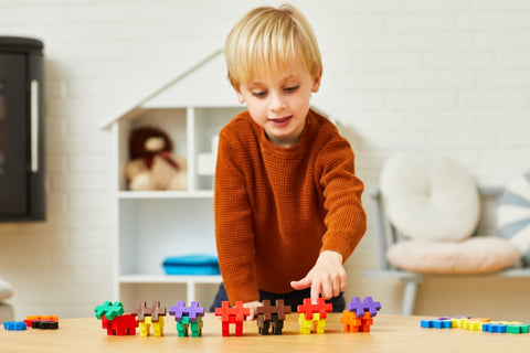 Plus-Plus lavinamasis konstruktorius – didelės detalės, MIX 50 vnt., bazinės spalvos (1–6 m.)