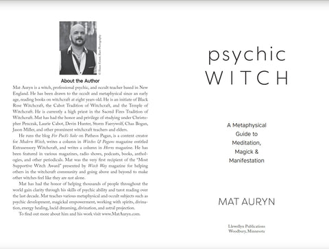 knyga Psychic Witch: minimalus baltas titulinis puslapis su pavadinimu ir autoriaus Mat Auryn biografine skiltimi bei portretu