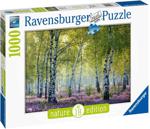 Dėlionė Ravensburger 1000 detalių Nature Edition su beržų miško ir violetinių žolių motyvu, dėžutės priekinė pusė