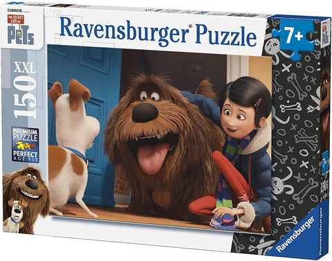 Dėlionė Ravensburger 150 XXL: The Secret Life of Pets scena – didelis rudasis šuo su iškištu liežuviu prie durų, mergaitė ir baltas šuniukas
