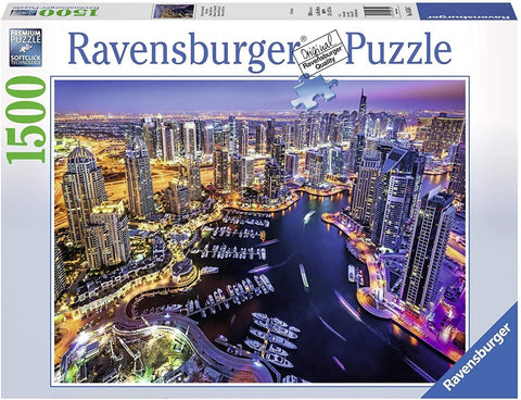 Dėlionė Ravensburger 1500 d. naktinė miesto panorama su apšviestais dangoraižiais ir jachtų marina