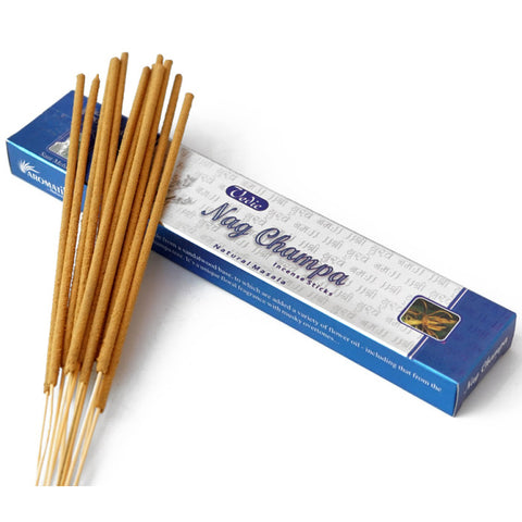 Smilkalai Nag Champa rudos lazdelės su mėlyna dėže, komplekte daug vienodo ilgio lazdelių ramiam aromatui