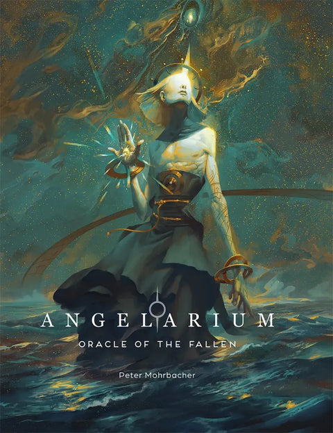 Knyga Angelarium (Peter Mohrbacher) – žalsvai‑auksinis viršelis su stovinčia mistine figūra prieš banguojantį vandenį
