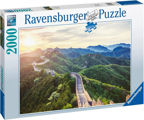 Dėlionė Ravensburger 2000 dalių, Kinijos Didžioji siena saulėlydžio panoramoje su žalių kalnų kontrastu