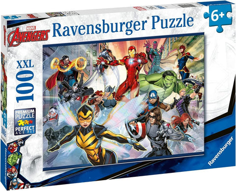Dėlionė Ravensburger Marvel Avengers 100 XXL, spalvinga herojų kompozicija ant dėžutės priekinio įpakavimo, skirta vaikams 6+.