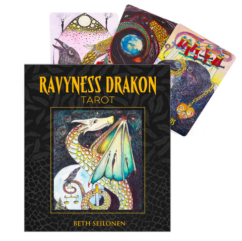 Tarot kortos Ravyness Drakon juodoje dėžutėje su spalvinga drakono iliustracija ant viršelio ir trimis fanuotomis kortomis fone