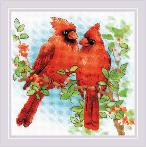 kryželių rinkinys su raudonomis kardinolų poromis, 30×30 cm variantas, rodoma spalvota schema ir baigtas siuvinėjimo pavyzdys