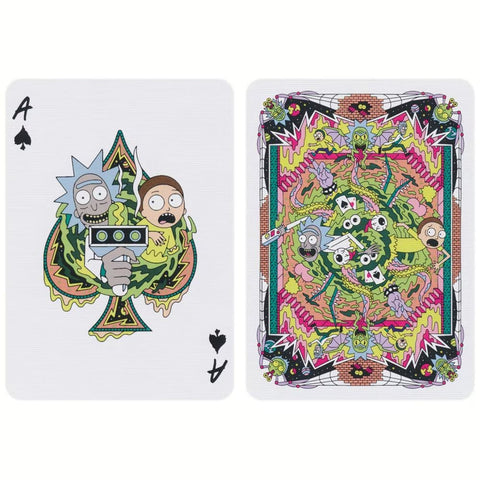 Kortos Rick and Morty tematikos — Ace of Spades su Ricku ir Morty priekyje ir spalvingas psichodelinis nugarėlės dizainas