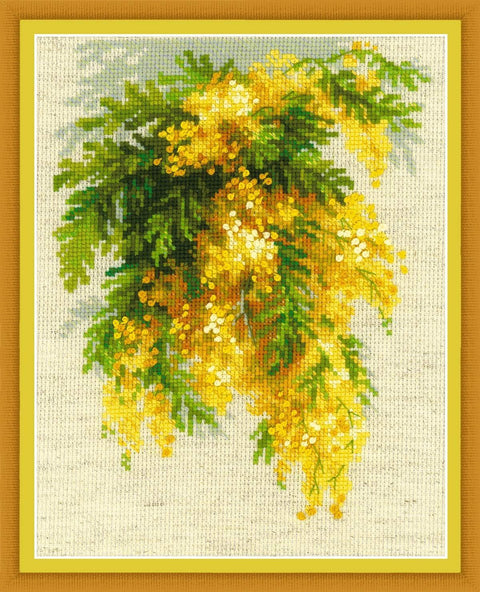 Kryželių siuvinėjimo rinkinys – geltonų mimozų girlianda ant natūralaus lino fono, 30×40 cm, akcentuota detalių tekstūra ir rėmas