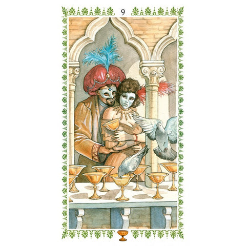 tarot korta Devynios taurės – akvarelinis iliustravimas su kaukėtais veikėjais, auksinėmis taurėmis, balandžiais ir ornamentiniu rėmu