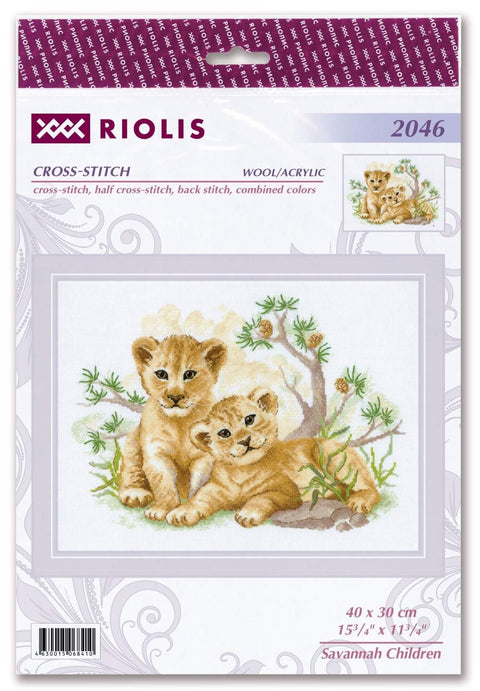 Kryželių siuvinėjimo rinkinys Riolis 40×30 cm – „Savannah Children“ dizainas su dviem rudos spalvos liūtukais