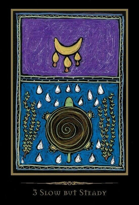 tarot korta 3 Slow but Steady meninis printas: mėlyno–violetinio fono vėžlio motyvas su mėnuliu ir lašeliais