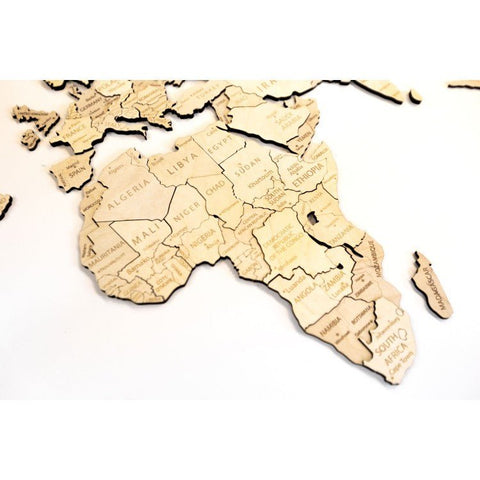 Medinis sieninis žemėlapis (šviesus ąžuolas), Afrikos artimas planas su išgraviruotomis šalims ir atskiru Madagaskaru