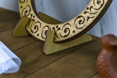 Ąžuolinis magnetinis siuvinėjimo lankelis 18 cm – tvirtas ir elegantiškas