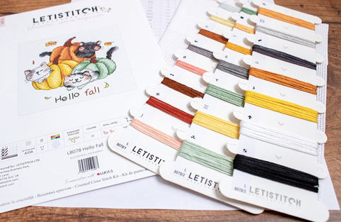 Siuvinėjimo rinkinys LETISTITCH Hello Fall su spalvotomis siūlų kortelėmis ir rudenišku kačių motyvu