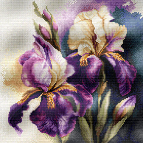 Kryželiu rinkinys "Irisai" 40×40 cm — purpuriniai ir balti žiedai, detali priartinta kompozicija rodanti siūlų faktūrą
