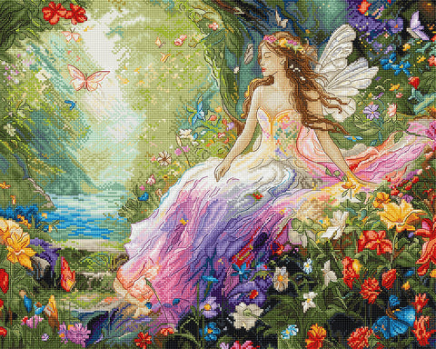 Diamond painting rinkinys fėja sėdi tarp spalvingų gėlių prie tvenkinio, rožinė–violetinė suknelė, artimas mozaikos detalės variantas