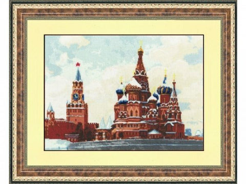 Siuvinėtas paveikslas Kremlius rėme, žieminis raudonų bokštų motyvas su sniegu, 40×30 cm