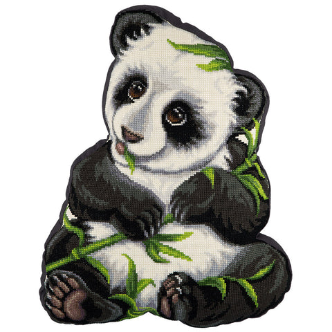 panda pagalvėlė juodai balta su žaliais bambuko motyvais, išsiuvinėta dekoratyvinė formos pagalvė, matomas priekis