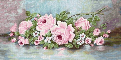 Siuvinėjimo rinkinys rožinėmis rožėmis, horizontalus 50×30 cm su žaliais lapais ir pasteliniais atspalviais dekorui