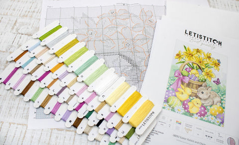 Kryželių rinkinys LETISTITCH su geltonais ir pasteliniais siūlais, pridedama siūlų kortelė ir schema, pavasario zuikio motyvas
