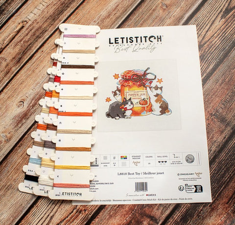 Kryželių rinkinys LETISTITCH „Best Toy“, komplekte audinys su kačių ir džemo raštu bei išdėstytos 18 spalvų siūlų kortelės