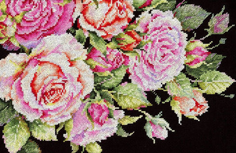 Siuvinėjimo kryželiu rinkinys „Kilnios rožės“, 18×27 cm