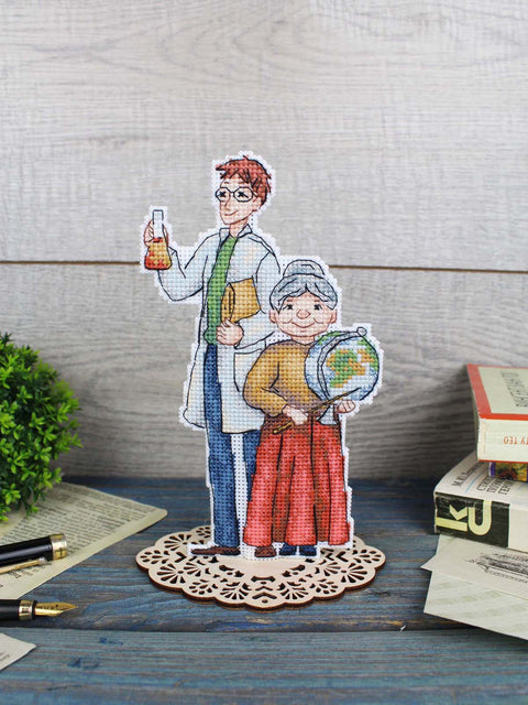 Siuvinėjimo kryželiu rinkinys „Mokytojai“ 18×10 cm – puiki dovana mokytojui