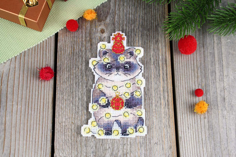 Siuvinėjimo kryželiu rinkinys Naujųjų metų meškėnas 12×7 cm