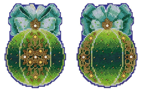 Kryželiu siuvinėjimo rinkinys „Miško magija“ – kalėdinis kamuoliukas 12×9 cm